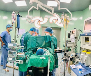 Nghệ An: Cô gái 15 tuổi bị bồn nước đè sập lên người nguy hiểm đến tính mạng