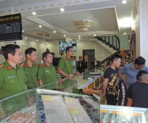 Vay hơn 1 tỉ đồng, 2 năm sau trả lãi hơn 1 tỉ đồng và mất luôn mảnh đất