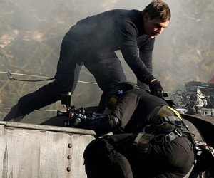 Thót tim nhìn Tom Cruise xả thân cứu ekip thoát chết ở phim trường Điệp Vụ Bất Khả Thi 7