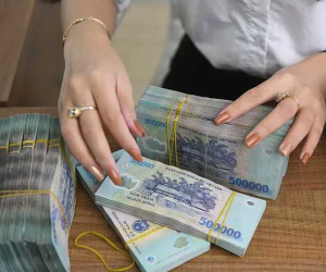 Lãi suất liên ngân hàng tiếp tục tăng vọt, kỳ hạn qua đêm vượt mốc 1%/năm