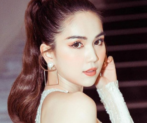 Ngọc Trinh khiến fan nghẹt thở với bodysuit corset tôn dáng mê hoặc