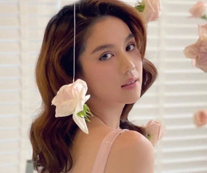 Miệng nói không bận tâm đến Nathan Lee nhưng hành động của Ngọc Trinh lại 'kèn cựa' từng chút thế này đây