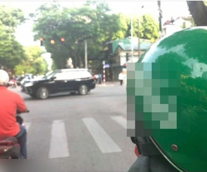 Sự 'lươn lẹo' của anh xe ôm công nghệ tán tỉnh cả khách nữ và màn đối đáp cực thông minh, thân phận cuối cùng của anh ta mới gây bàng hoàng