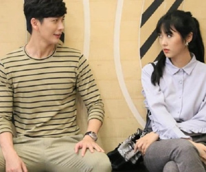 Chồng chi li tính toán từng đồng, vợ liền nghĩ ra cách 'hiểm hóc', chỉ dùng 1 cái tivi đã khiến ông xã tự dâng cả xấp tiền