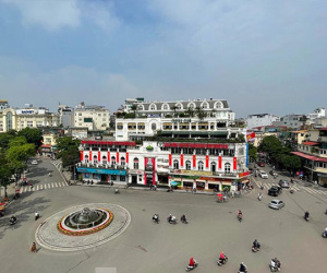 Phố phường Hà Nội yên bình ngày đầu nghỉ lễ