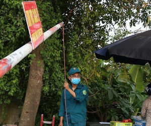 Hà Nội phong tỏa khẩn cấp nơi ở của 2 công nhân mắc COVID-19