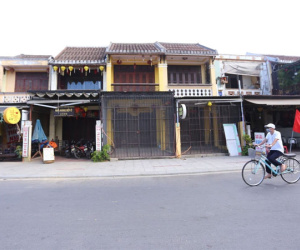 Phố cổ Hội An 'đứng hình', du khách lác đác trong 2 ngày lễ 30/4 - 1/5