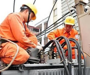 Tiêu thụ điện mùa hè tăng 15%, Hà Nội có đủ điện cung cấp?