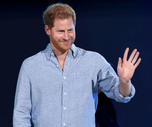 Harry xuất hiện công khai sau khi về Mỹ trong sự kiện quy tụ toàn sao, còn Meghan bị bóc trần lý do đòi chuyển nhà tận 2 lần khi ở Hoàng gia