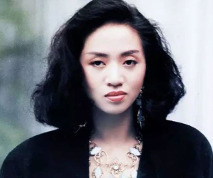 'Bà mẹ hút máu' của diva quá cố Mai Diễm Phương nhập viện ở tuổi 97, con trai cả mất tăm mất tích