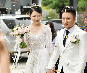 Phan Mạnh Quỳnh và vợ hot girl tạm hoãn đám cưới ở TP.HCM, lý do hé lộ được cả dàn sao Vbiz ủng hộ