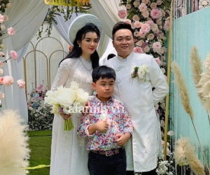 HOT: Bà Phương Hằng - vợ ông Dũng 'lò vôi' đăng ảnh con trai và con dâu trong lễ đính hôn 'bí mật' tổ chức sáng nay, dung nhan nàng dâu hào môn quá đỗi bất ngờ!