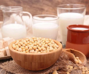 Phụ nữ sau 35 tuổi hãy nhớ: Ăn ít 5 loại thực phẩm, làm 3 điều và uống 2 loại nước, giúp ngừa suy buồng trứng, bảo vệ tử cung, tăng tuổi thọ