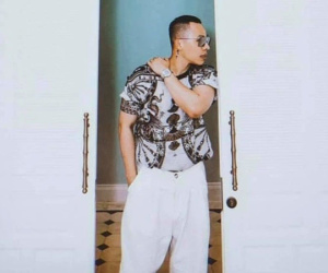 Sau nhiều lần trở thành 'đại sứ cách ly' bất đắc dĩ, Vũ Khắc Tiệp cuối cùng đã thông báo ở yên một chỗ khiến dân tình thở phào