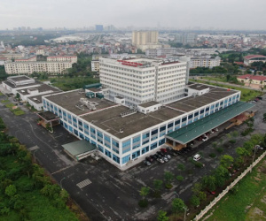 Cảnh 'nội bất xuất, ngoại bất nhập' nơi có thêm 14 ca Covid-19 ở Hà Nội