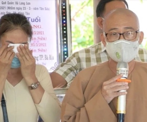 Nước mắt người mẹ ký vào lá đơn hiến tạng con trai cứu 4 người: 'Tôi không nghĩ là con tôi đã chết'