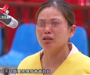 Chồng biết bị vợ đầu độc nhưng lại bảo vệ cô đến cùng, tuyên ngôn đanh thép của vợ tại tòa lại làm cho mọi người hiểu ra chân tướng