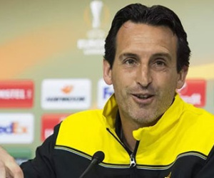 HLV Unai Emery nhắn nhủ MU đôi điều sau khi giúp Villarreal đánh bại Arsenal