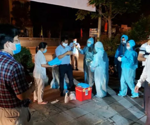 Lịch trình dày đặc của ca dương tính SARS-CoV-2 trong cộng đồng đầu tiên ở Nghệ An