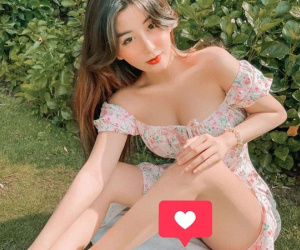 Tạo dáng cẩn thận Võ Ngọc Trân ơi, sexy đấy nhưng suýt 'lộ hàng' kìa!