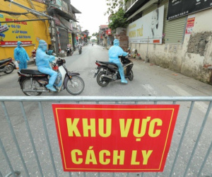 Hà Nội: Phong toả nơi ở của 4 nữ sinh lớp 12 dương tính với SARS-CoV-2