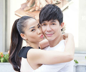 Thu Minh làm gì trong lúc Nathan Lee tuyên chiến, tag cả Hương Tràm, còn đòi kiện nếu hát bài 'Xinh'?
