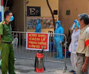 Bé 1 tuổi dương tính SARS-CoV-2 ở quận Hai Bà Trưng từng được đưa đi những đâu?