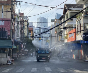 Khách ngồi cùng bàn Tổng giám đốc thẩm mỹ viện trong tiệc cưới đã dương tính với SARS-CoV-2, Đà Nẵng tìm khẩn 400 người liên quan