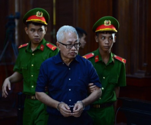 Ông Trần Phương Bình tiếp tục hầu toà trong ‘đại án’ DongABank