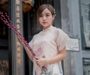 Chuyện tình cảm với Đạt G bị đem ra bàn tán, vợ cũ Hoài Lâm đăng đàn ẩn ý: 'Tôi ước mọi người đừng đứng cao mà hãy cúi thấp để cảm nhận mỗi người'