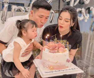 Bà xã Bùi Tiến Dũng thông báo mang bầu 'tập 2', bé Sushi chính thức lên chức chị