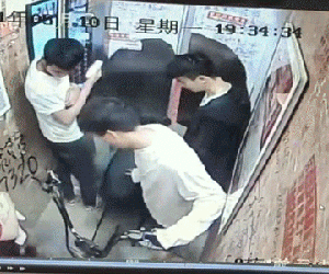 Kinh hoàng cảnh xe máy điện phát nổ trong thang máy đóng kín, 5 nạn nhân có 1 nhân vật đặc biệt, nguyên nhân khiến dân tình phẫn nộ