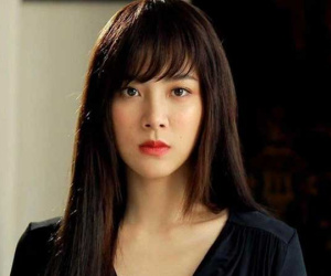 Nghe chị dâu huênh hoang với hàng xóm chuyện cho mẹ chồng tiền hàng tháng mà tôi tức sôi máu vì ẩn khuất phía sau