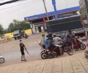 Đồng Nai: Lạnh gáy 2 nữ sinh kéo hàng chục thanh thiếu niên đi hỗn chiến