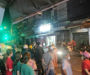 Nam thanh niên bị truy sát, chém gục ngay trên đường