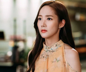 Tôi ra ngõ mua bột canh rồi về nhà thì bàng hoàng trước cảnh mẹ chồng ôm bàn chân toé máu, luôn miệng đay nghiến con dâu