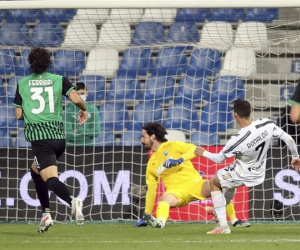 Ronaldo ghi bàn thứ 100, Juventus áp sát Top 4