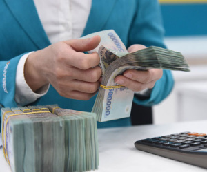Lãi suất gửi thấp, tiền nhàn rỗi vẫn trở lại ngân hàng