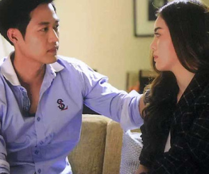 Tái hôn, chồng mang thiệp tới mời vợ cũ nhưng vừa thấy cô, anh nhanh chóng về hủy cưới gấp bởi sự thật đắng lòng 5 năm về trước