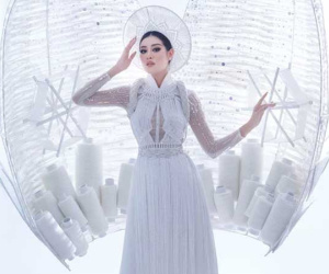 Ngắm trọn vẹn quốc phục Khánh Vân sẽ diện ở đêm Bán kết Miss Universe 2020: Cầu kỳ đến mức bị thương, nhưng tôn visual đỉnh cao