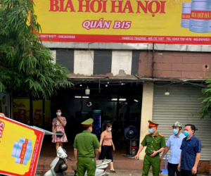 Các quán bia ở Hà Nội tuân thủ quy định phòng dịch Covid-19