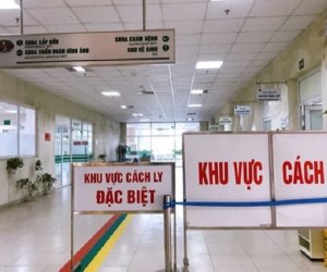 Nữ bệnh nhân COVID-19 tại BV Bệnh nhiệt đới TW lao vào bóp cổ điều dưỡng