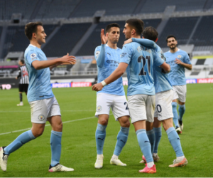 Rượt đuổi 7 bàn tại St.James’s Park, sao trẻ Man City lập hat-trick mừng tân vương