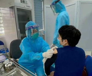 GS.TS Nguyễn Văn Kính: Tiêm xong 2 mũi vắc xin vẫn có thể mắc Covid-19