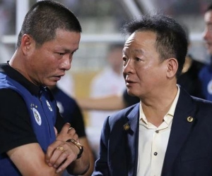 SLNA mời tướng cũ của bầu Hiển về cầm quân, chi lót tay cực 'khủng' để giữ Phan Văn Đức?