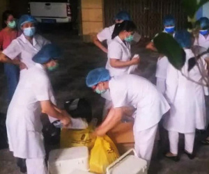 Thuê nhóm thợ làm cửa có F1 của ca 'siêu lây nhiễm', ông 74 tuổi dương tính với SARS-CoV-2