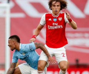 Arsenal chia tay trung vệ kỳ cựu David Luiz