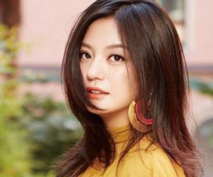 Truyền thông đưa tin Triệu Vy bất ngờ mang bầu lần 2, Huỳnh Hiểu Minh còn gửi lời chúc mừng