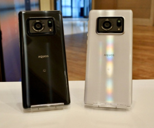 Sharp Aquos R6 mới ra mắt gây sốc với cụm camera duy nhất nhưng 'siêu to khổng lồ'