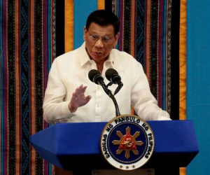 Tổng thống Philippines cấm nội các bàn công khai về Biển Đông